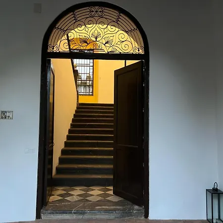 Palacio De Angulo Casa Historica En El Centro De Cordova